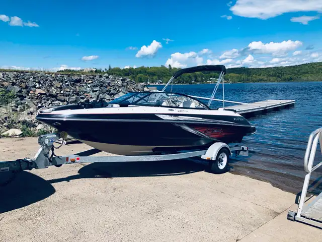 21 ft Larsen LSR 2000 speed boat in Powerboats & Motorboats in Saint John - Image 3