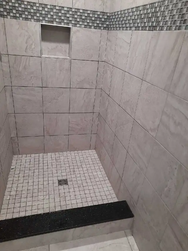 Tile installation 64402009593986120