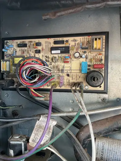 Looking to purchase good used norcool 2 way fridge circuit board for model 9182 fridge from late 199...