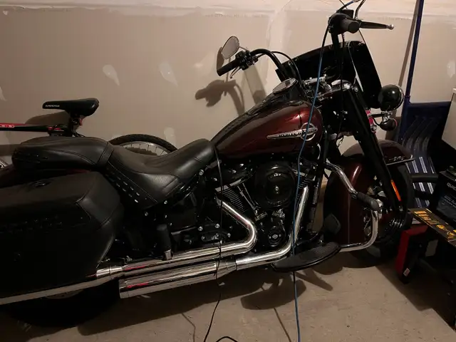 2018 Harley Davidson Heritage Classic in Street, Cruisers & Choppers in Ottawa - Image 3