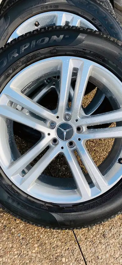Mercedes GLE 350 winter tires + rims in very good condition 275/50/R20 109V- Good for all ML 350 / 5...