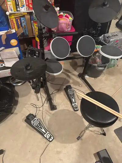 Univox electric drum set. Has only been used a hand full of times. Works great.