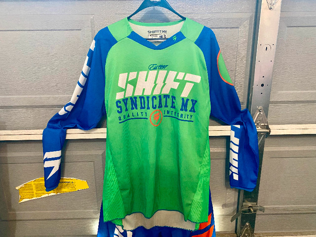 Shift Racing Strike Jersey and Pants in Other in Markham / York Region - Image 2
