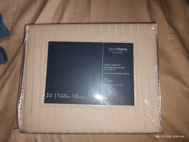 twin duvet cover in Bedding in Oakville / Halton Region - Image 3