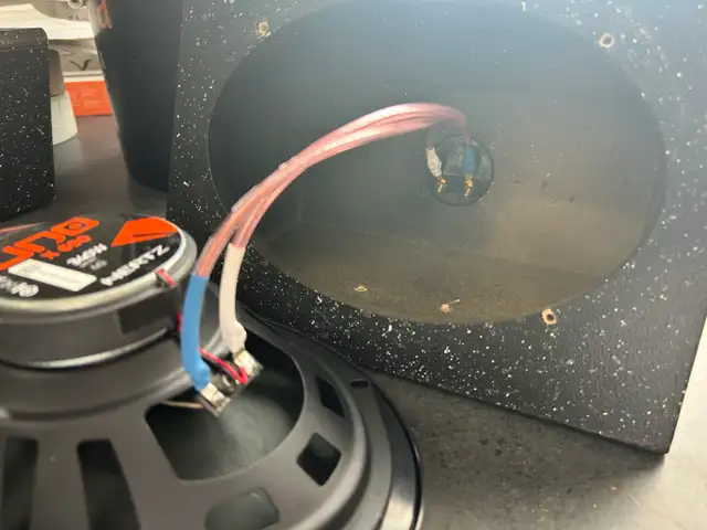 6 x 9” Speakers In Box in Speakers in Calgary - Image 5