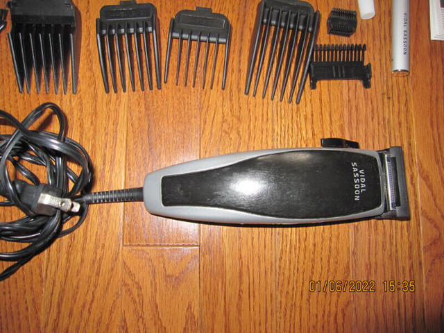 Oster Professional Hair Clipper in Health & Special Needs in Sarnia - Image 2