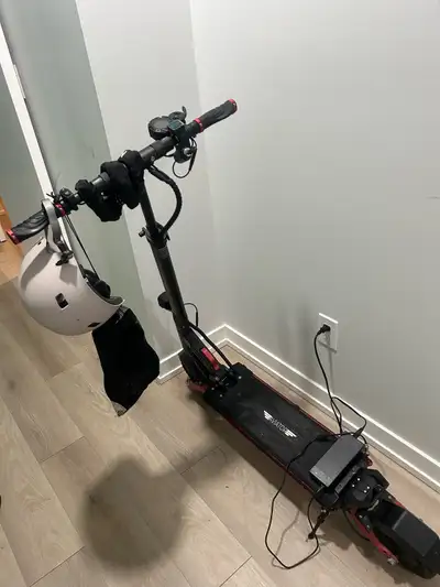 Selling my Synergy Aviator 600W electric scooter, purchased on July 26, 2025. Includes helmet + full...