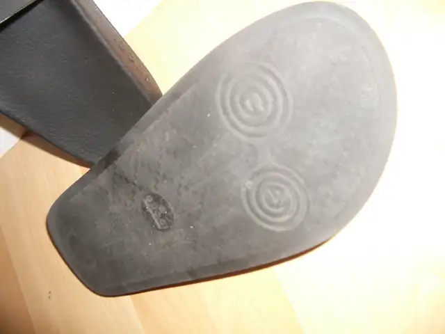 GG Gucci Pursuit 72 Slide Sandals #308234 size 10 US / 43-44 EU in Men's Shoes in City of Montréal - Image 7