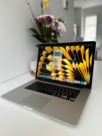 Apple MacBook Pro 15" Retina Quad-Core Intel i7 4GHz, 2GB Video