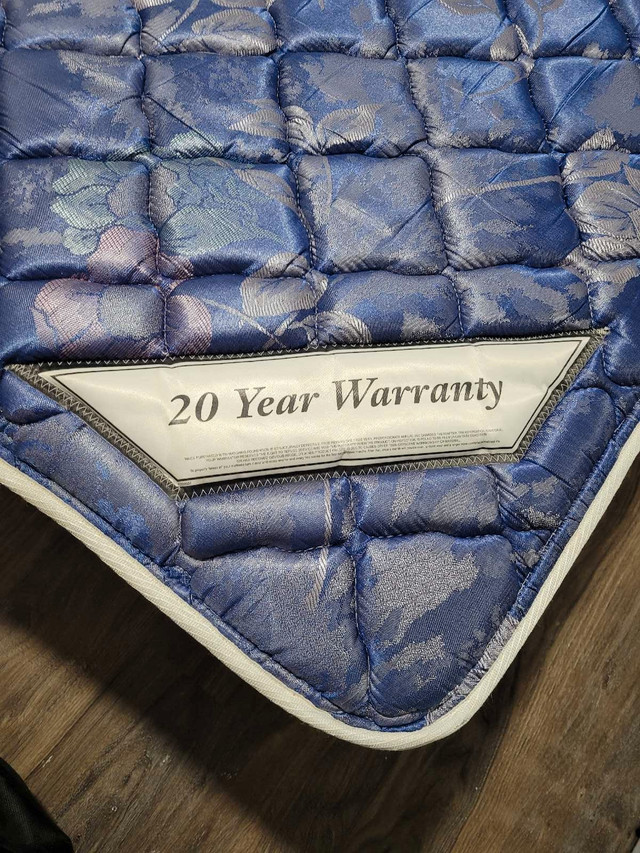 Sealy diamond series mattress  in Bedding in Calgary - Image 2