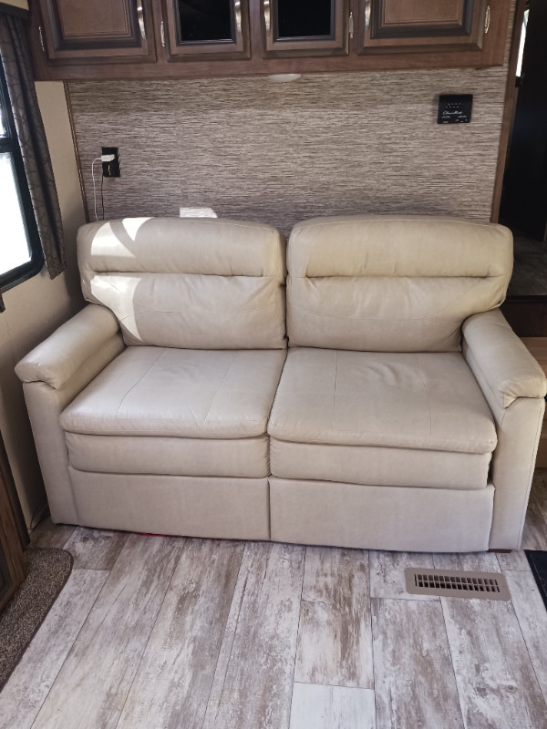 Travel trailer Trifold couch Travel Trailers & Campers Hamilton Kijiji