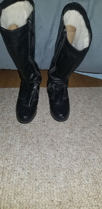 Knee high winter boots size 8.5