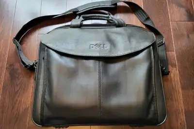 BRAND NEW! Dell 17" Professional Laptop Bag, View more