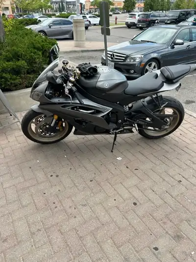 ***Unleash the Beast with this 2014 Yamaha R6 Raven edition*** The bike is mint and needs nothing fo...