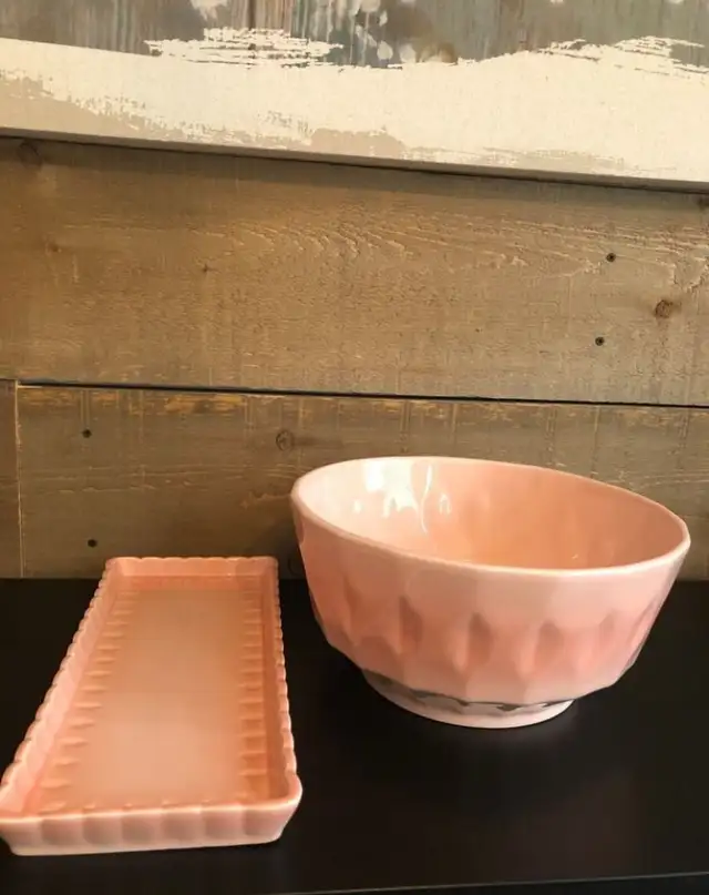 Peach Serving Bowl (11") andServing Tray (5" x 13")62864745981954123
