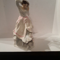 Royal Doulton Figurine HN3205 “Veronica”