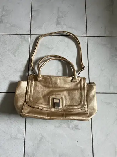 Women bag like new , View more