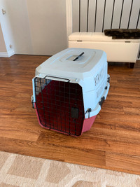 Dog kennel/ crate