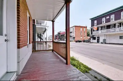 À louer – 3 ½ à Trois-Rivières (rue Laviolette) ✨ Charmant 3 ½ non meublé situé sur la rue Laviolett...