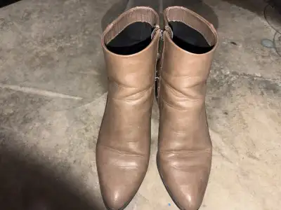 Bottes beige pour femme, View more