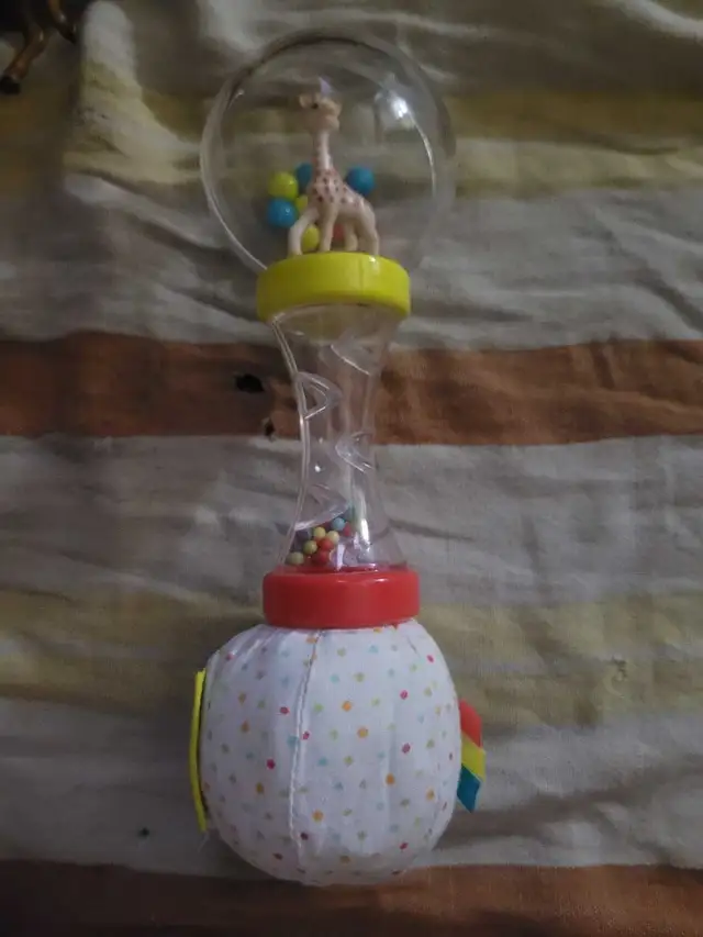 Sophie la Girafe Soft Maracas Rattle.  in Toys in Oshawa / Durham Region - Image 2
