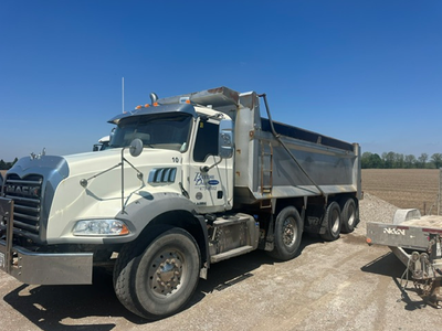 2016 Mack Triaxle Dump Truck Ready to Work Rebuilt Hoist MDrive Automatic Transmission Pintle Plate...