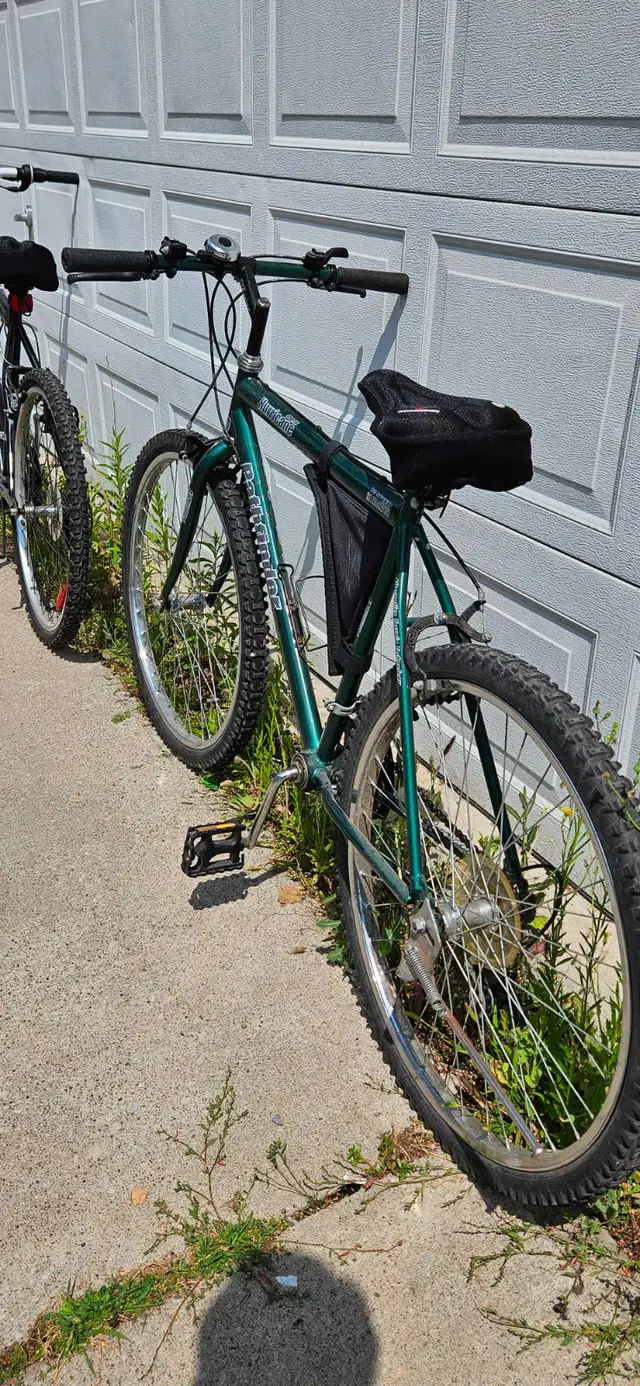 Black & White and Green Bicycles in Other in City of Toronto - Image 6