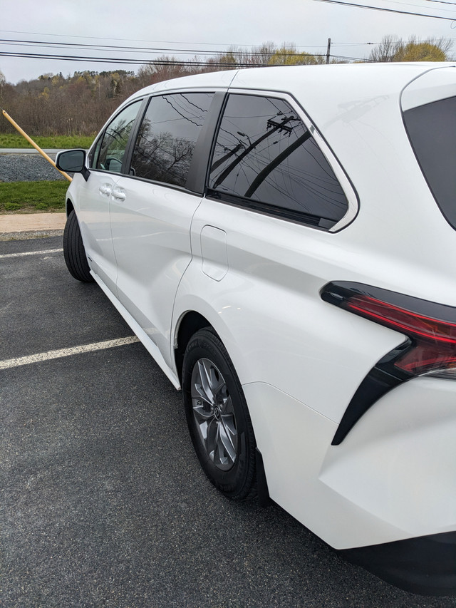RARE 2021 Toyota Sienna LE 8-passenger LOW KMs in Cars & Trucks in Bridgewater - Image 3