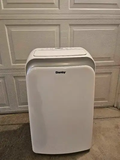 Danby 12,000 BTU Portable Air Conditioner - Good Condition Description: Selling a Danby 12,000 BTU P...