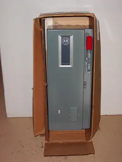 ALLEN BRADLEY NON-REVERSING STARTER & DISCONNECT PANEL, View more