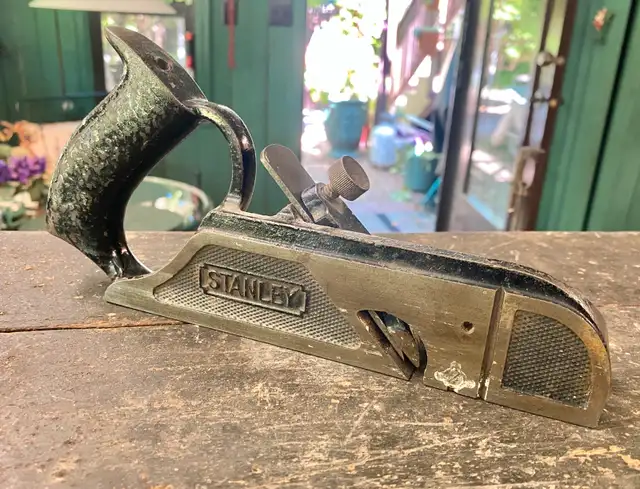 As Is Vintage Cast Iron Stanley 190 Rabbet Plane Hand Tools in Arts & Collectibles in Victoria - Image 3