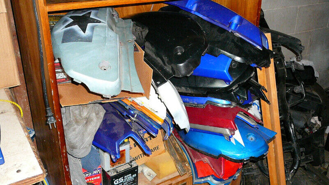 pieces yamaha bws sport yw50  de 2002 a 2010 dans Pièces et accessoires pour motos  à Laval/Rive Nord - Image 2