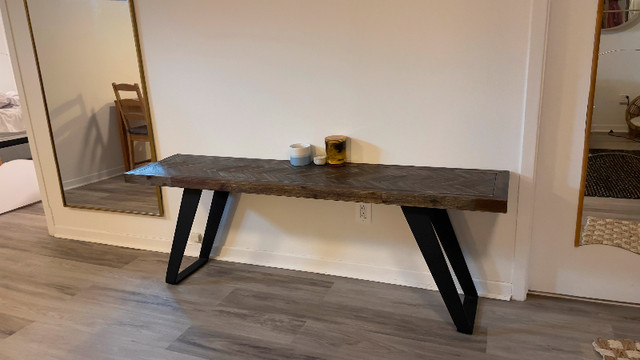 Table console bois massif dans Autres tables  à Ville de Montréal