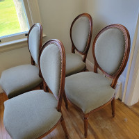 Dining Chairs - Set of Eight beautiful like new