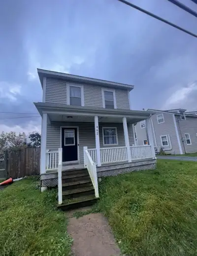 3 Bedroom House for Rent – Robie St, Truro $2,250/month – Available January 1 Single-family home in...