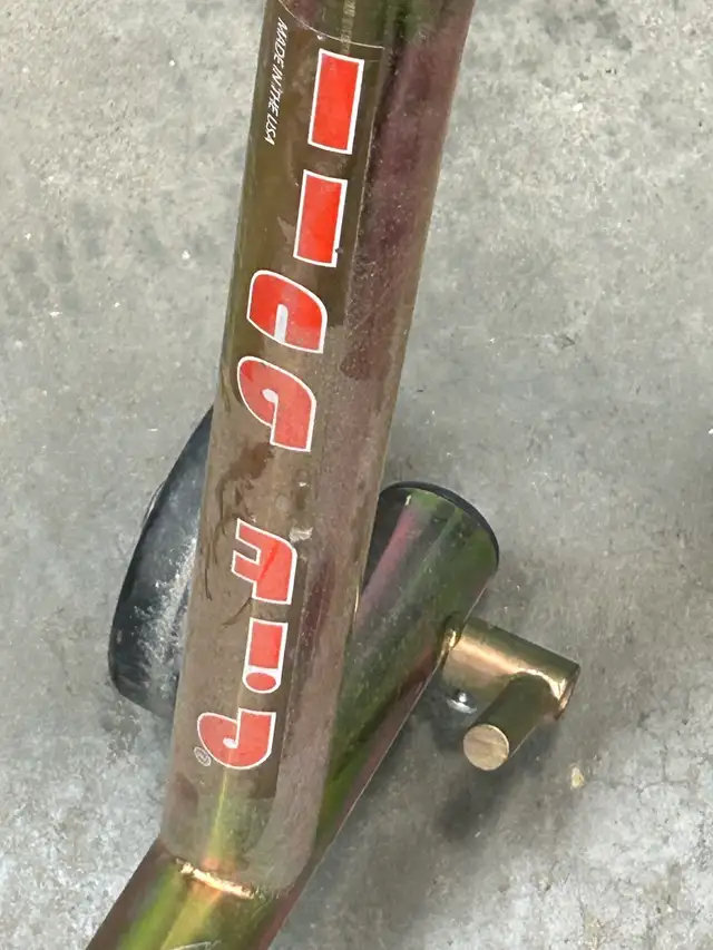 Pit Bull road racing motorcycle stands in Motorcycle Parts & Accessories in Calgary - Image 5