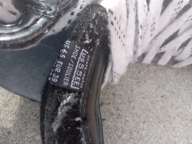 Hockey skates in Hockey in Prince George - Image 3