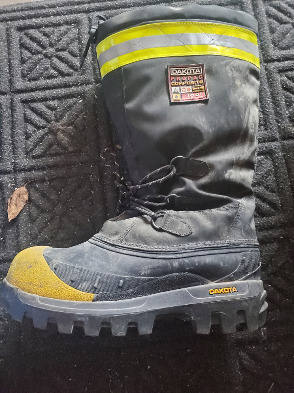 Winter work boots in Men's Shoes in Hamilton