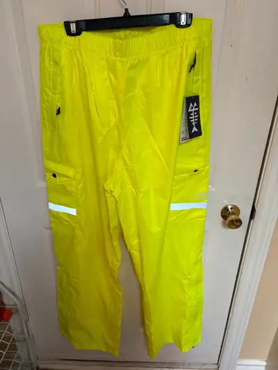 NEW Bassdash Waterproof Rain Pants – Men's XL (Size 34) Price: $40 Description: Brand new with tags...