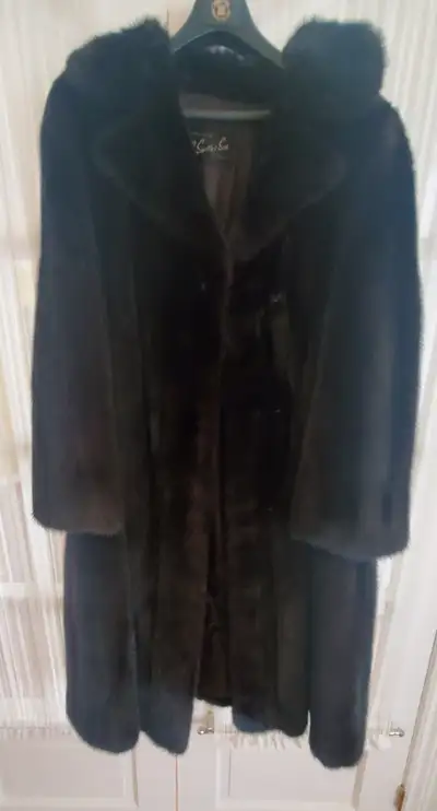 Manteau fourrure vison/Mink fur coat (real) femme, View more