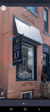 Hair salon chair for rent/ Roncesvalles and Dundas