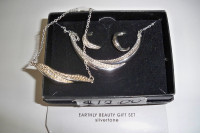 Brand New Avon Earthly Beauty 3 Pc Gift Set - Silvertone