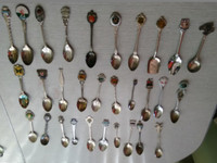 World souvenir  silver plate spoons x30
