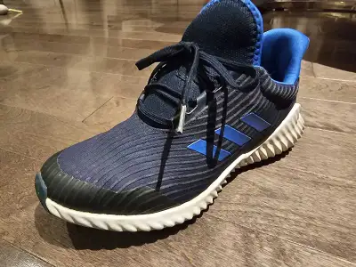 Adidas chaussures Jeune pointure US 7, View more