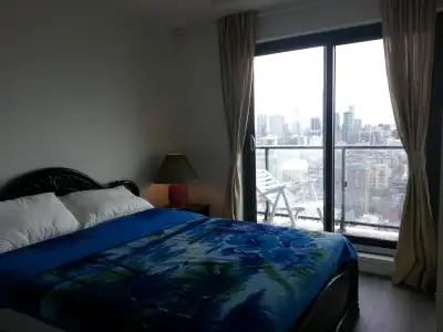 Master bedroom in downtown Toronto for rent Dundas & Jarvis