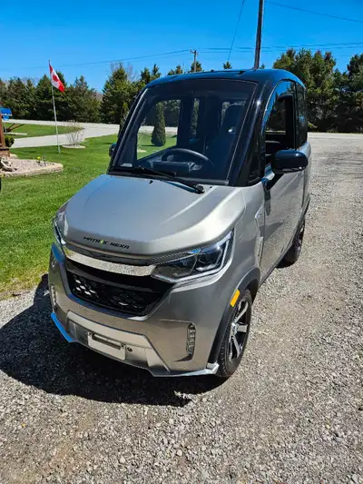 Open for offers!! Selling one enclosed 2024 mobile scooter, made by Matrix Nexa. 72 volt, 6x12 volt...