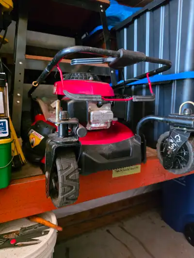 Black Max W Honda GCV160 Zero-Turn Lawnmower Over Head  Cam, View more