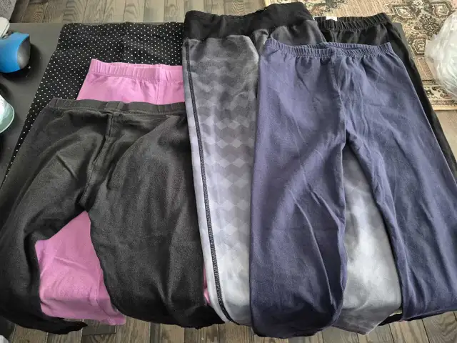 Lot de vêtements filles 6-7 ans in Kids & Youth in Longueuil / South Shore - Image 7