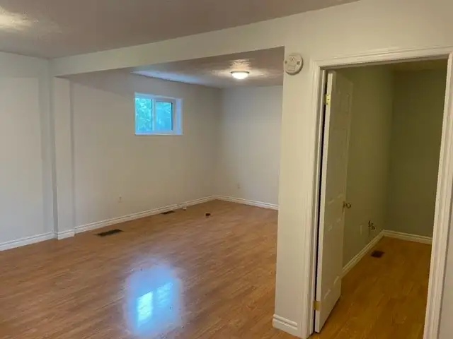 Hanover Two Bedroom Unit For Rent in Long Term Rentals in Owen Sound - Image 4