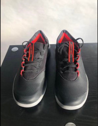 Under Armour Charged Ultimate Brand New 100$ Negociable